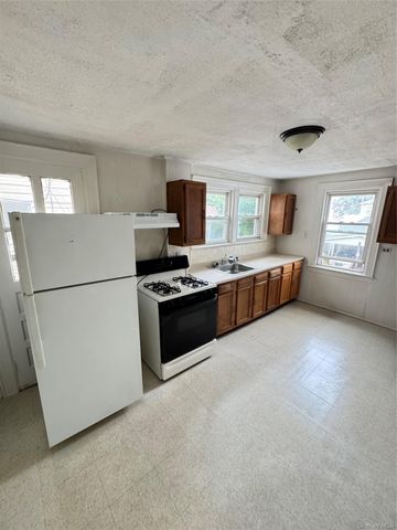 793 N Oak Drive, Bronx, NY 10467