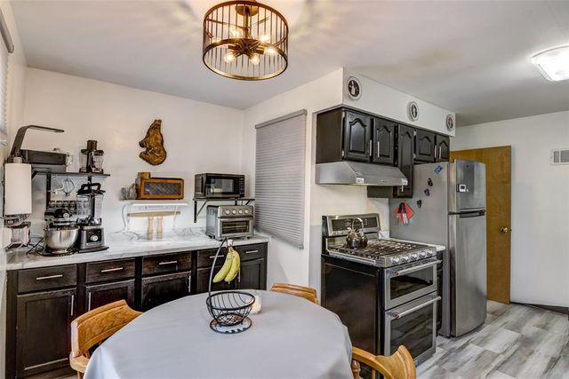 1304 Fairway Street, Eau Claire, WI 54701