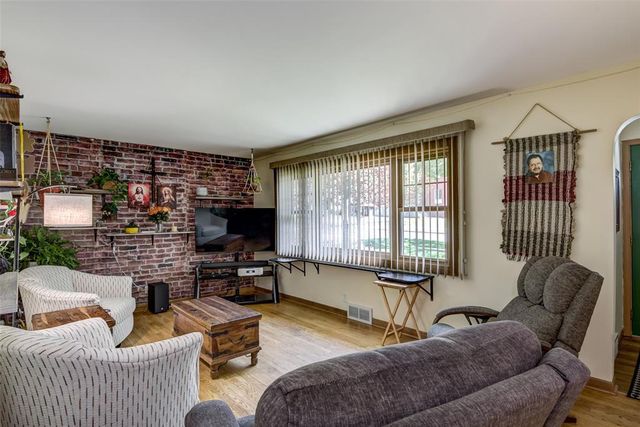 1304 Fairway Street, Eau Claire, WI 54701
