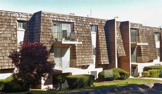 1434 Forest Green Dr, Moon/crescent Twp, PA 15108