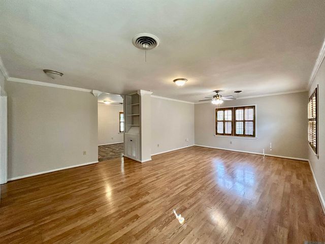 4411 Poplar St, Baton Rouge, LA 70808