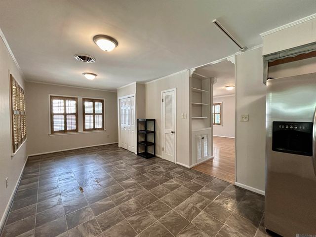 4411 Poplar St, Baton Rouge, LA 70808