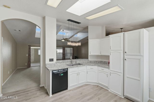 3301 S GOLDFIELD Road 1015, Apache Junction, AZ 85119