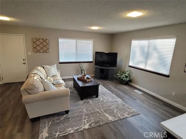 41614 27th Street West, Palmdale, CA 93551