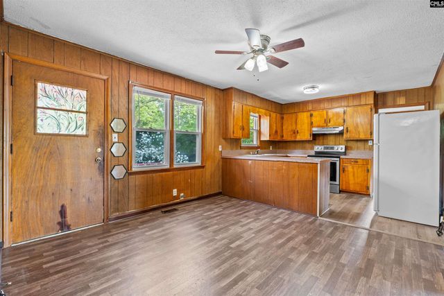 240 Pine Hills Rd, Prosperity, SC 29127