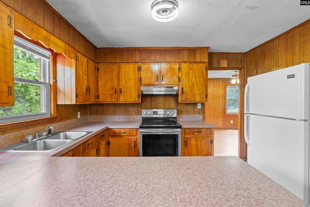 240 Pine Hills Rd, Prosperity, SC 29127