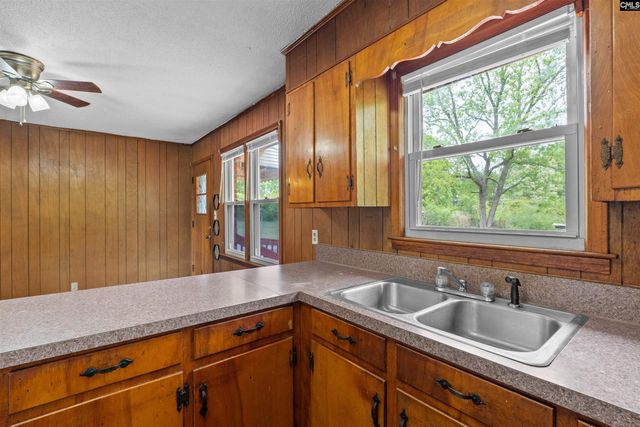 240 Pine Hills Rd, Prosperity, SC 29127