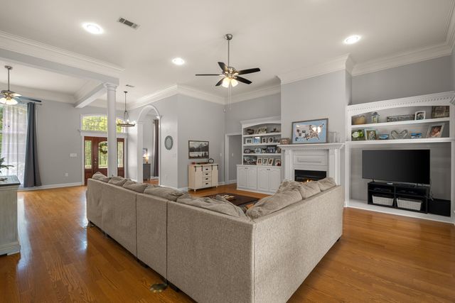272 Morrell Cir., Hattiesburg, MS 39402