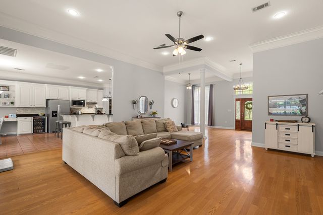 272 Morrell Cir., Hattiesburg, MS 39402