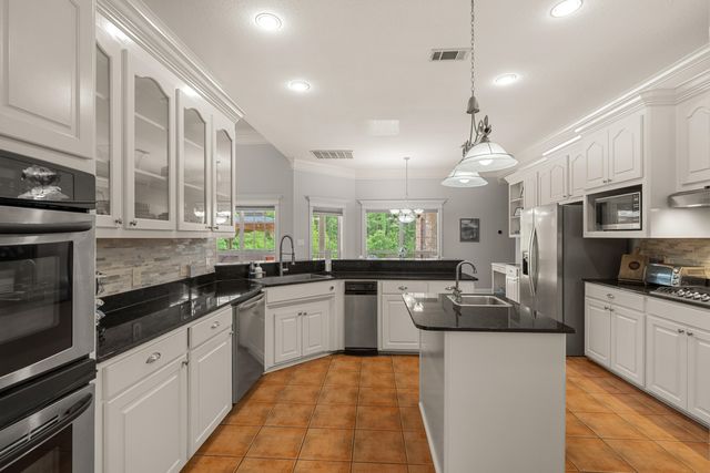 272 Morrell Cir., Hattiesburg, MS 39402