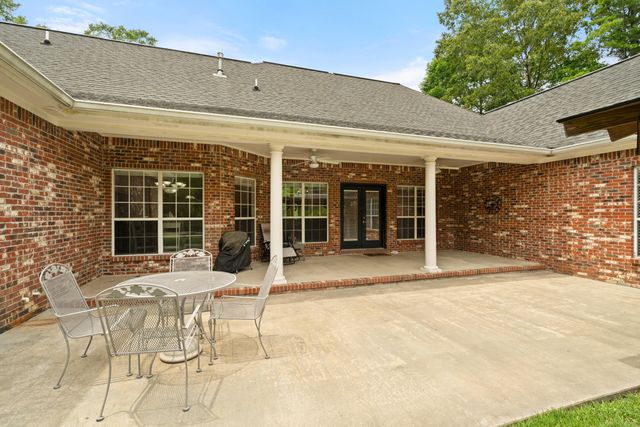 272 Morrell Cir., Hattiesburg, MS 39402