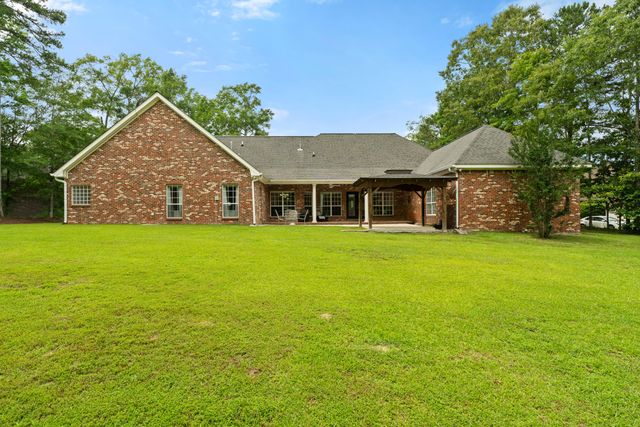 272 Morrell Cir., Hattiesburg, MS 39402