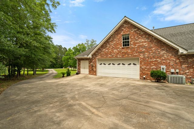 272 Morrell Cir., Hattiesburg, MS 39402