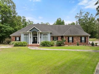 272 Morrell Cir., Hattiesburg, MS 39402