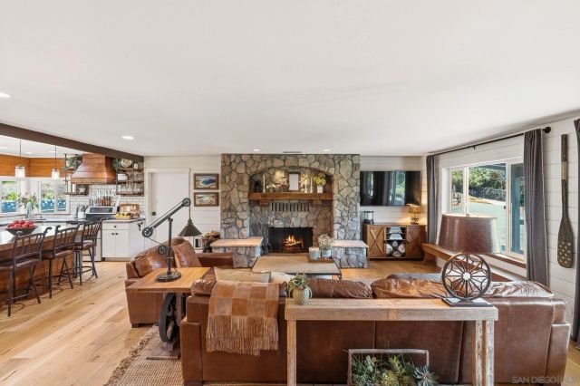 235 Walnut Hills Dr, San Marcos, CA 92078