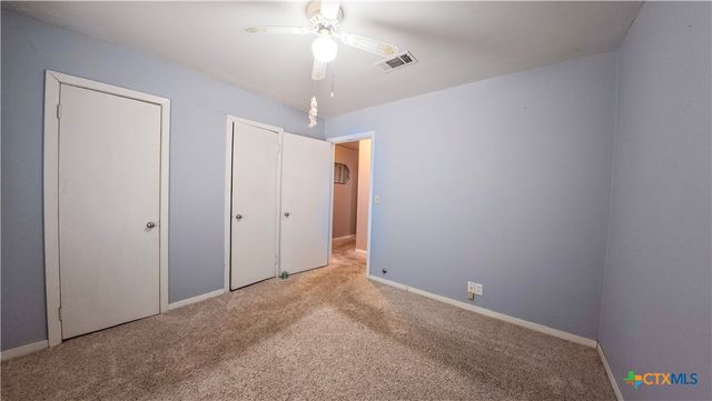 907 Peach Street, El Campo, TX 77437