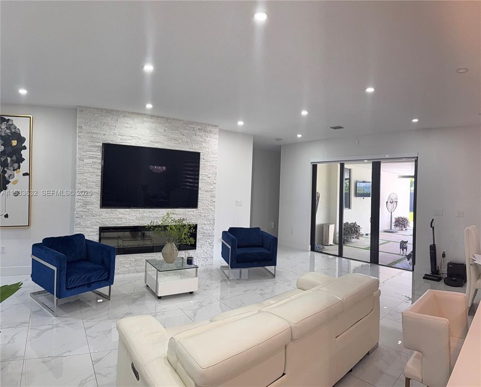 13334 SW 227th St, Miami, FL 33170