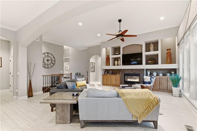 1808 NE Parks Summit Boulevard, Lee's Summit, MO 64064