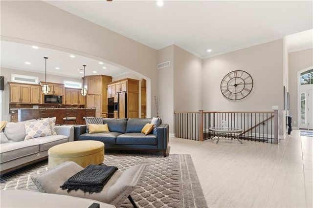 1808 NE Parks Summit Boulevard, Lee's Summit, MO 64064