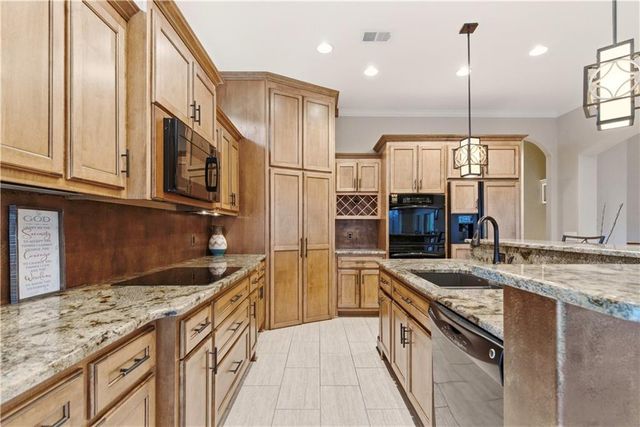 1808 NE Parks Summit Boulevard, Lee's Summit, MO 64064