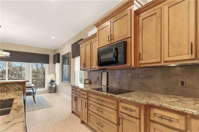 1808 NE Parks Summit Boulevard, Lee's Summit, MO 64064