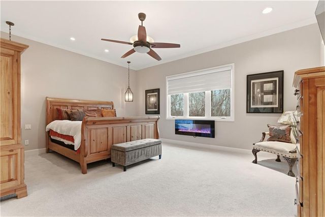 1808 NE Parks Summit Boulevard, Lee's Summit, MO 64064