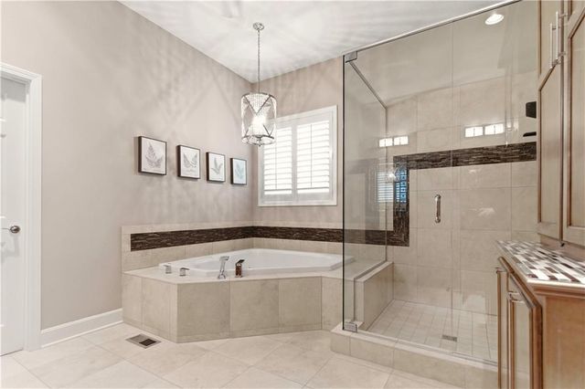 1808 NE Parks Summit Boulevard, Lee's Summit, MO 64064