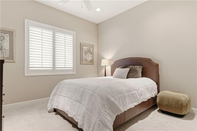 1808 NE Parks Summit Boulevard, Lee's Summit, MO 64064