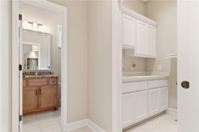 1808 NE Parks Summit Boulevard, Lee's Summit, MO 64064