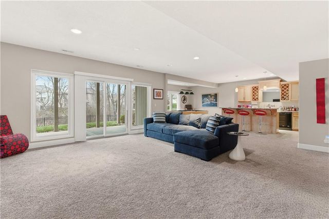 1808 NE Parks Summit Boulevard, Lee's Summit, MO 64064