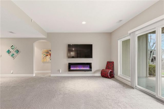 1808 NE Parks Summit Boulevard, Lee's Summit, MO 64064