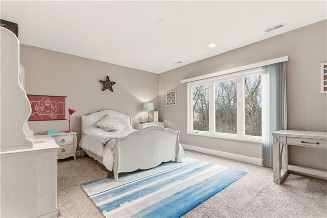 1808 NE Parks Summit Boulevard, Lee's Summit, MO 64064