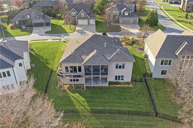 1808 NE Parks Summit Boulevard, Lee's Summit, MO 64064