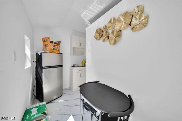 523 NW 16TH PL, Cape Coral, FL 33993