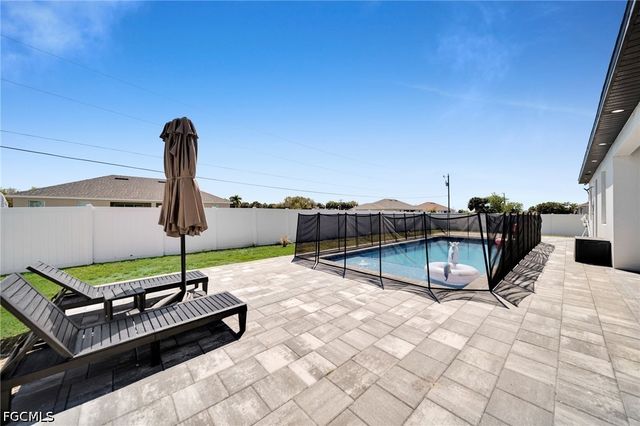 523 NW 16TH PL, Cape Coral, FL 33993