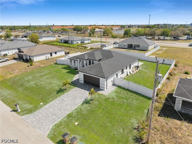 523 NW 16TH PL, Cape Coral, FL 33993