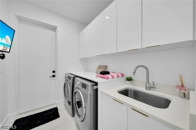 523 NW 16TH PL, Cape Coral, FL 33993