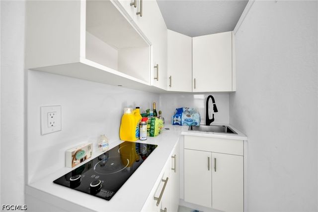 523 NW 16TH PL, Cape Coral, FL 33993