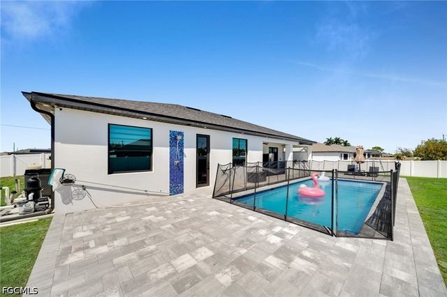 523 NW 16TH PL, Cape Coral, FL 33993