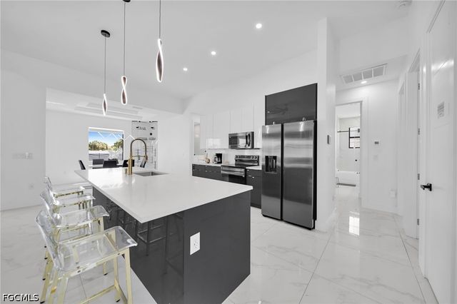 523 NW 16TH PL, Cape Coral, FL 33993