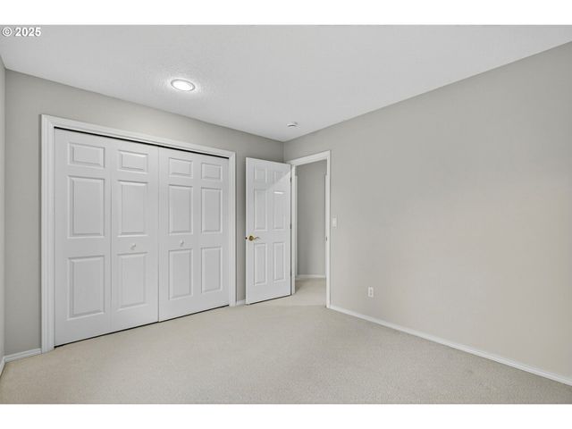 6889 Sw HOLLYBROOK Ct, Wilsonville, OR 97070