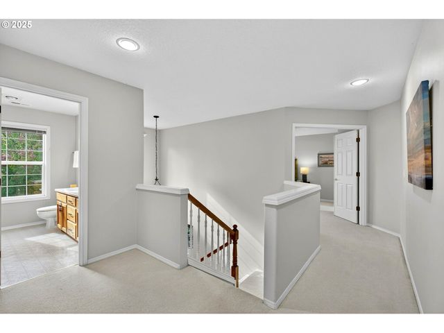 6889 Sw HOLLYBROOK Ct, Wilsonville, OR 97070