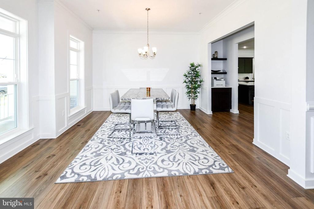 Image 15 of property listing at 15921 HYDE PARK PL, Bowie, MD 20716