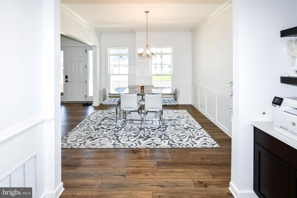 Image 18 of property listing at 15921 HYDE PARK PL, Bowie, MD 20716