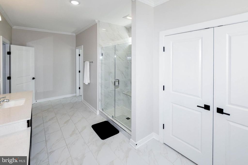 Image 65 of property listing at 15921 HYDE PARK PL, Bowie, MD 20716