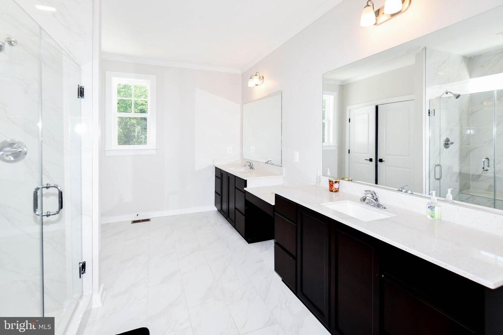 Image 67 of property listing at 15921 HYDE PARK PL, Bowie, MD 20716