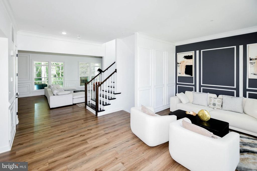 Image 9 of property listing at 15921 HYDE PARK PL, Bowie, MD 20716