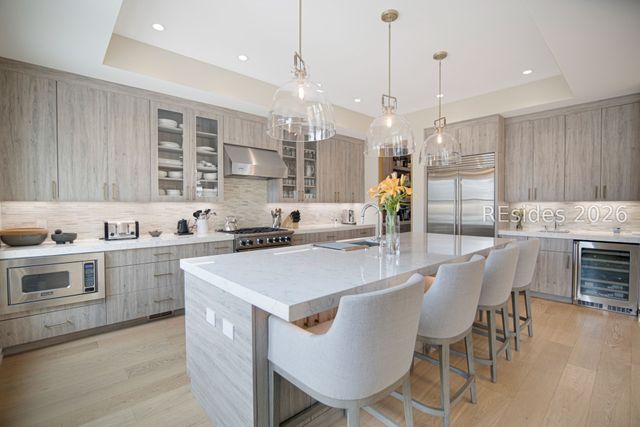 5 Barrier Beach Cv, Hilton Head Island, SC 29928