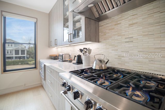 5 Barrier Beach Cv, Hilton Head Island, SC 29928