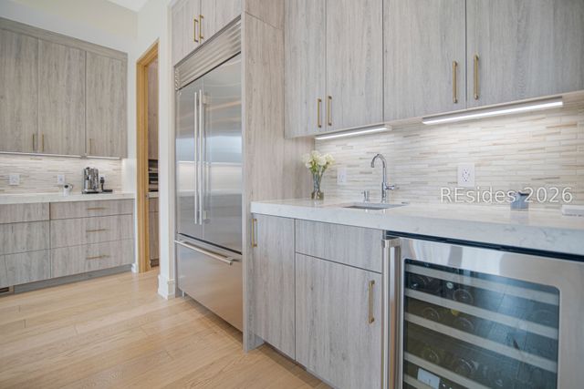 5 Barrier Beach Cv, Hilton Head Island, SC 29928